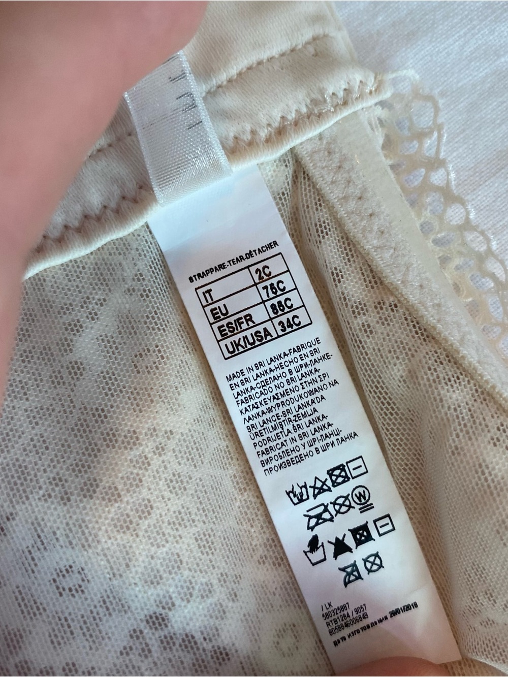Intimissimi Cream Lace Bralette, Panties and Short Set - Picture 12 of 14
